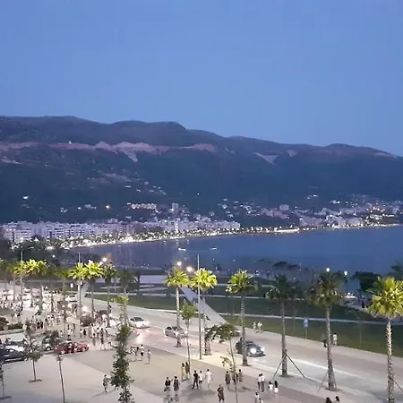 Eva * Vlorë